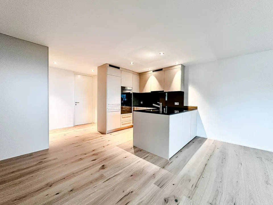Attraktive 3½ Zimmerwohnung im steuergünstigen Bäch SZ