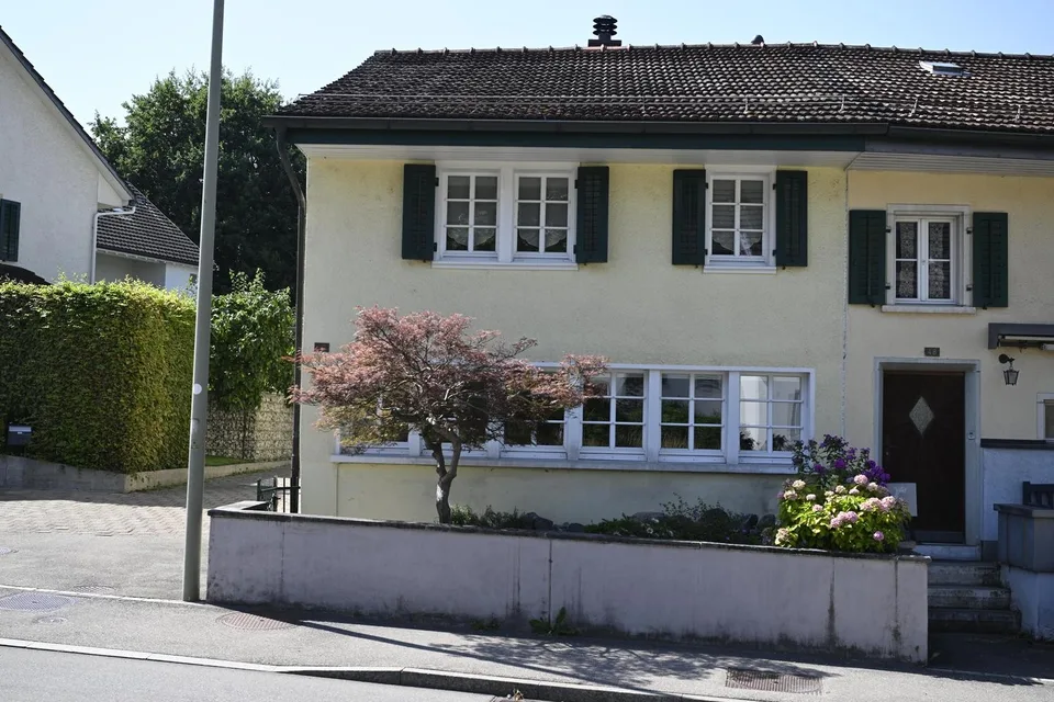 Wunderschönes 5 Zimmerhaus mit Garten, Garage, Carport und Gartenhaus