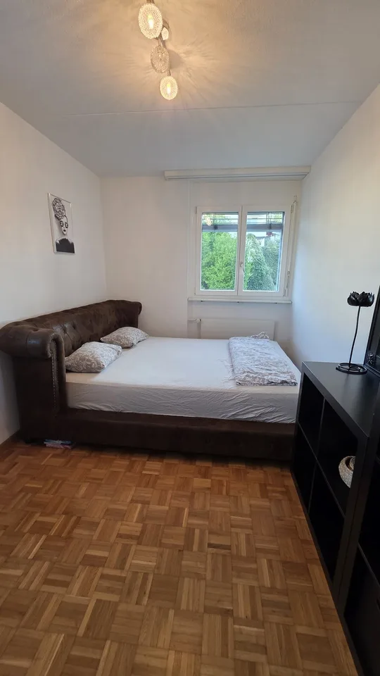 Mitbewohnerin (F) ab 1.9.2026 gesucht .