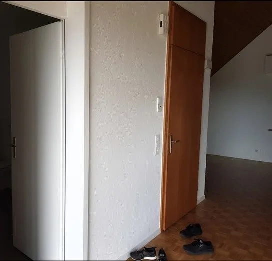 2.0 Zimmer- Dachwohnung im Hirzel
