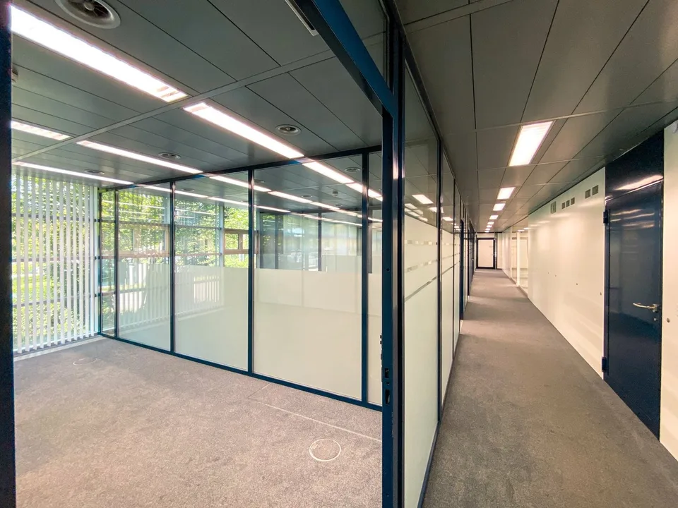 Helle Büroräume an ruhiger Lage in Baar, Gewerbegebiet Ruessen zu vermieten – photo 6 sur 12