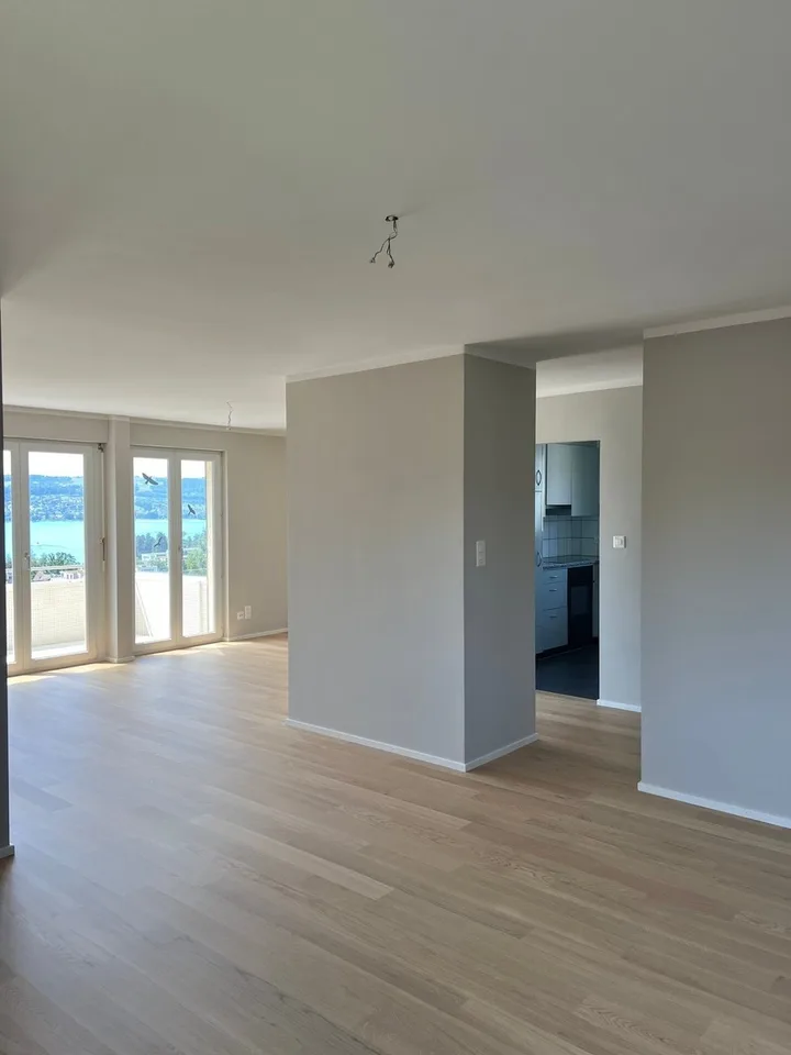 Charmante 5-Zimmerwohnung an idyllischer Lage