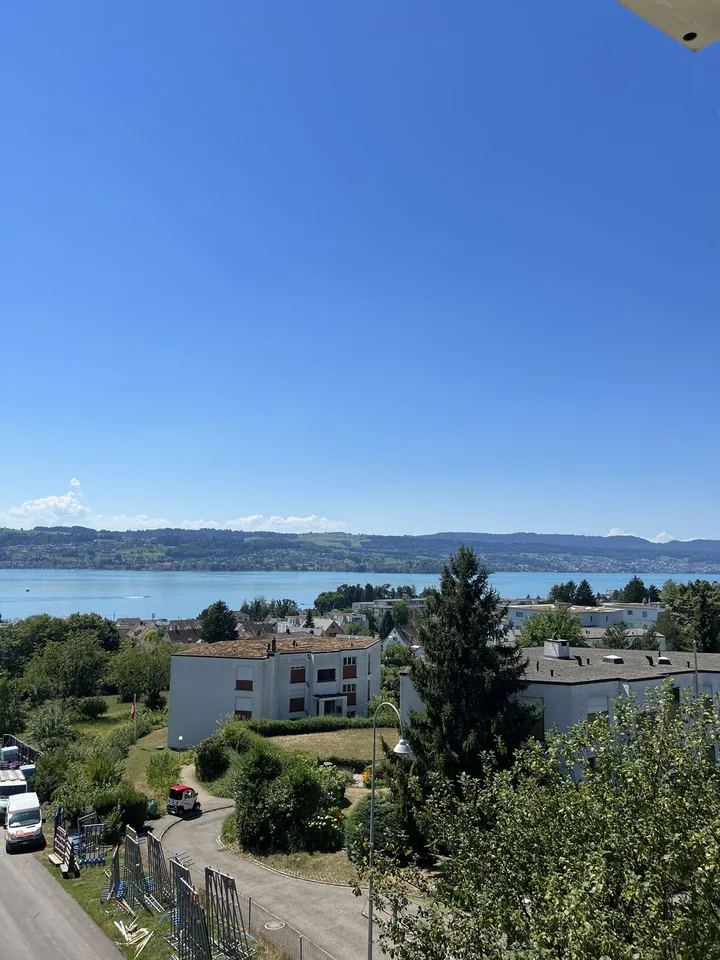 Charmante 5-Zimmerwohnung an idyllischer Lage