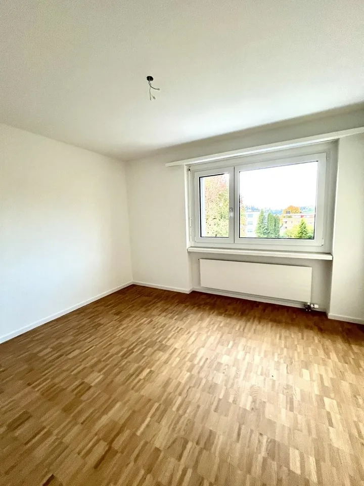 Sanierte 4.5-Zimmer-Wohnung im 3. OG in Gossau zu vermieten!