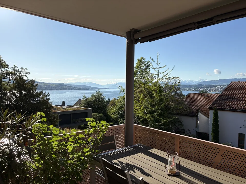 Wunderschöne möblierte 3.5 Zimmer Neubauwohnung mit Seesicht in Thalwil zur Zwischenmiete