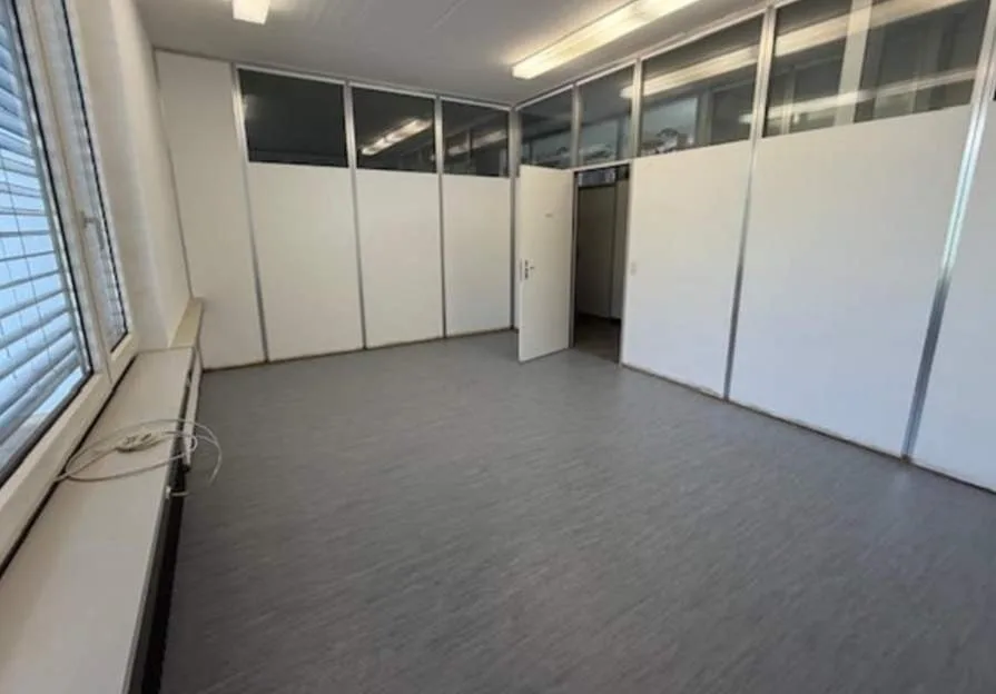 Büro 20.90 qm ab 01.07.2026