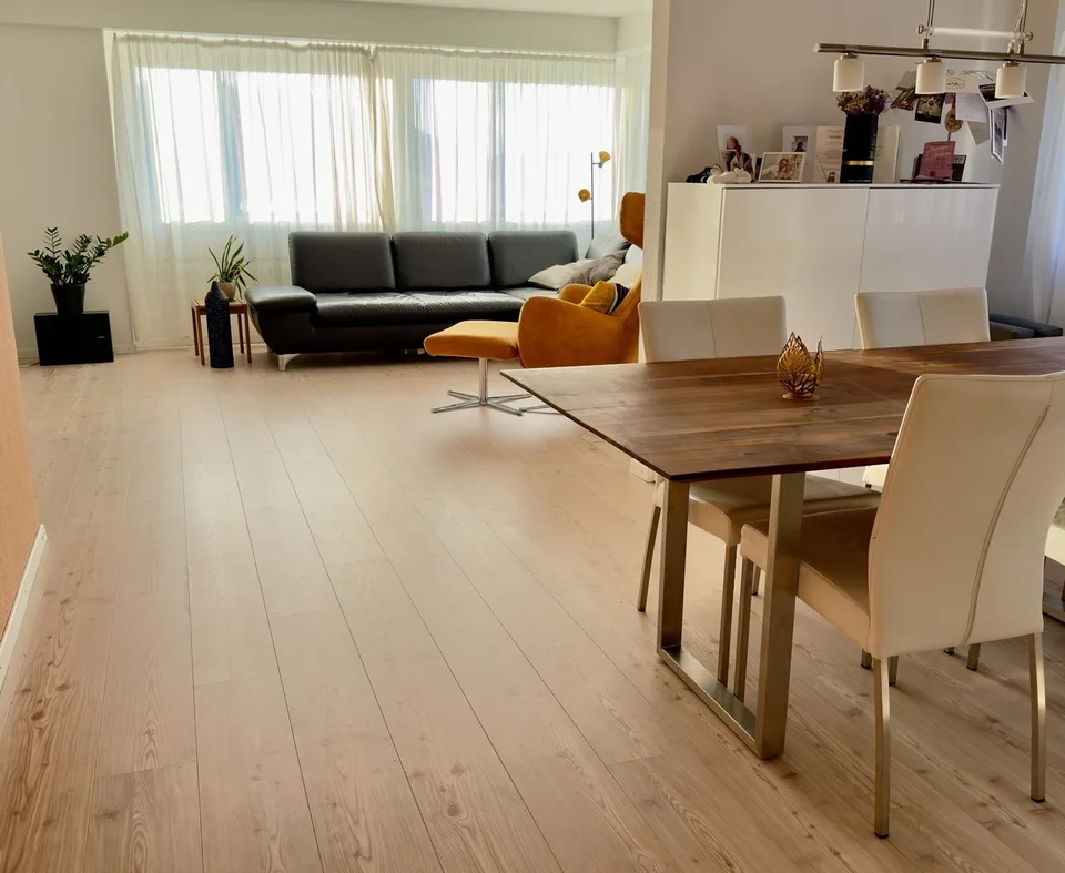 Ruhige Wohnung (möbliert, befristet) im Grünen – Terrasse & Garten, Nähe Zürich