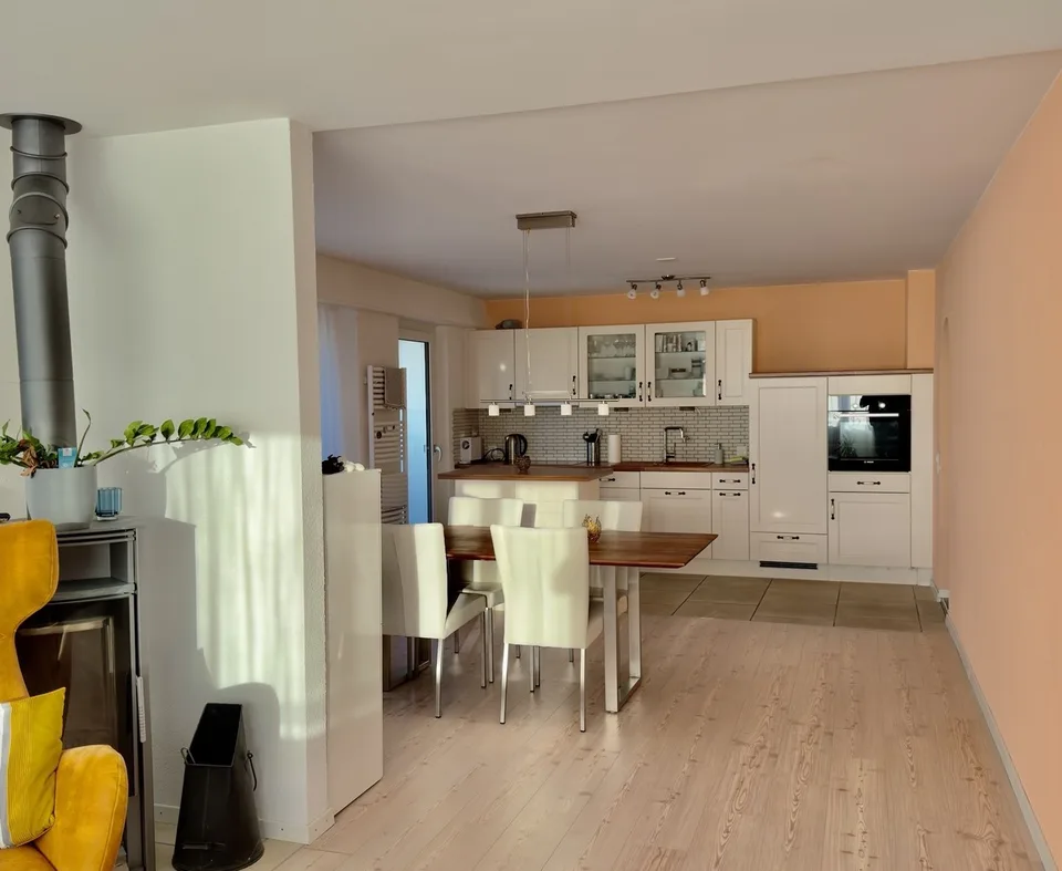Ruhige Wohnung (möbliert, befristet) im Grünen – Terrasse & Garten, Nähe Zürich