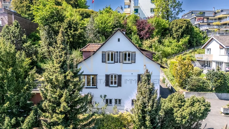 Reserviert: Stilvolles freistehendes 6.5-Zi-EFH mit 981 m² Grundstück, Seesicht und Entwicklungspotenzial in Oberrieden – Foto 9 von 9
