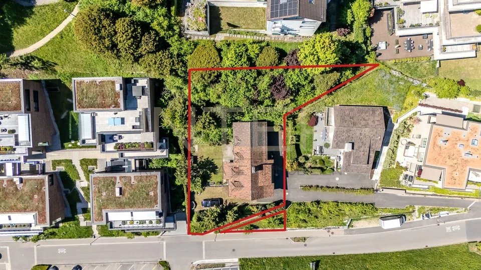 Reserviert: Stilvolles freistehendes 6.5-Zi-EFH mit 981 m² Grundstück, Seesicht und Entwicklungspotenzial in Oberrieden – Foto 6 von 9