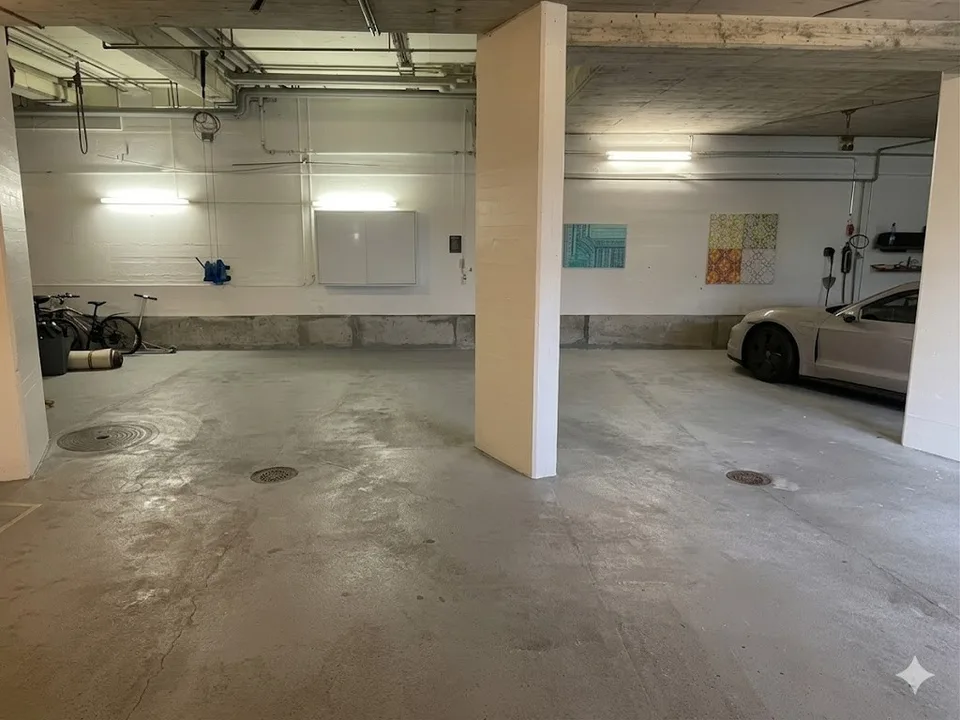 Parkplatz in Tiefgarage zu vermieten, Dorfzentrum