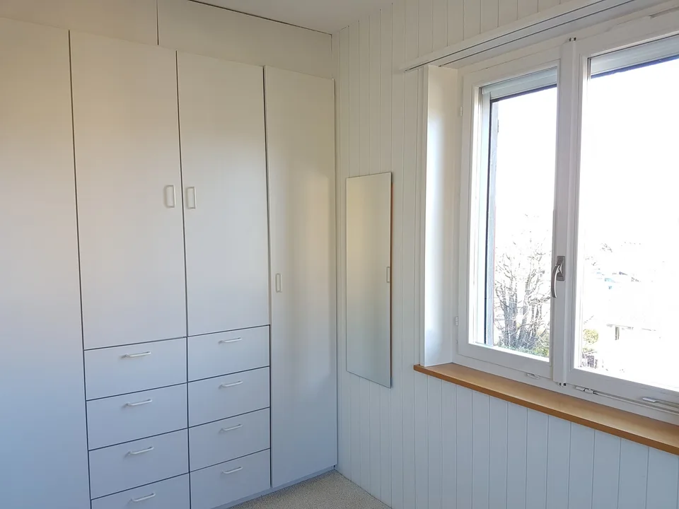 A furnished WG-room in Adliswil (Zurich land) is available from 1. Oct 2026 (earlier dates are possible)