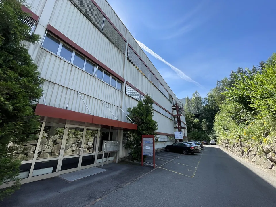 Büro- und Lagerräumlichkeiten zu vermieten