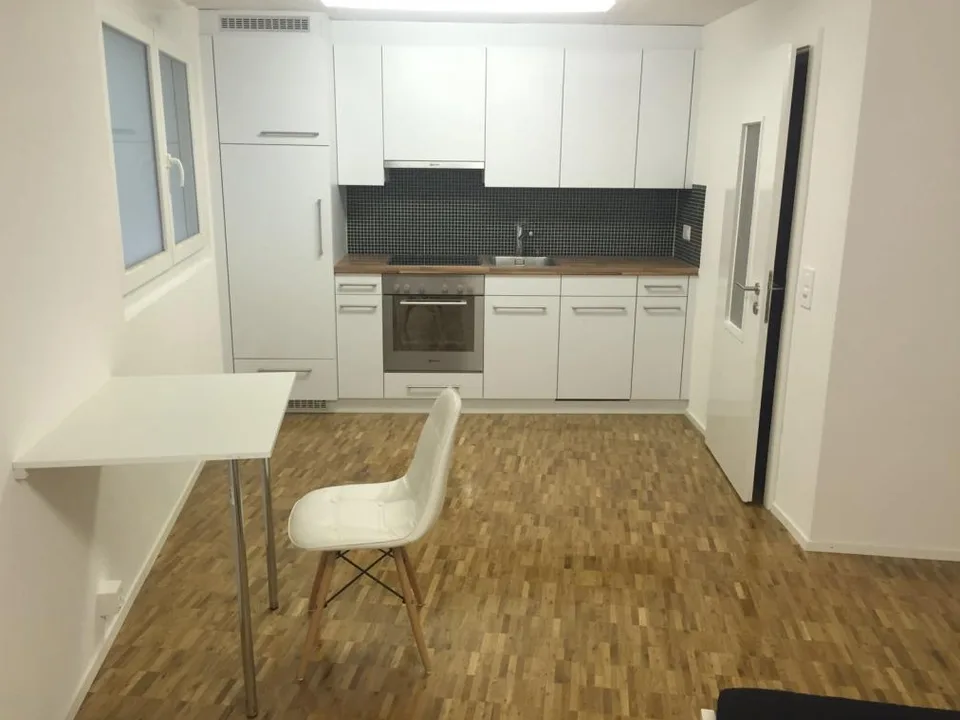 Möbeliertes Studio (Kurzzeitvermietung / Wochen- und Monatsvermietung)