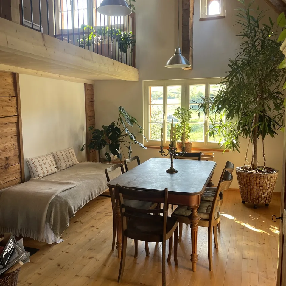 Schönes WG-Zimmer auf dem Hof