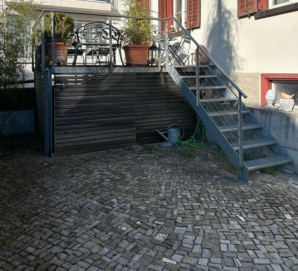 Renovierte Dachwohnung nähe Stäfa Rebberg Lattenberg