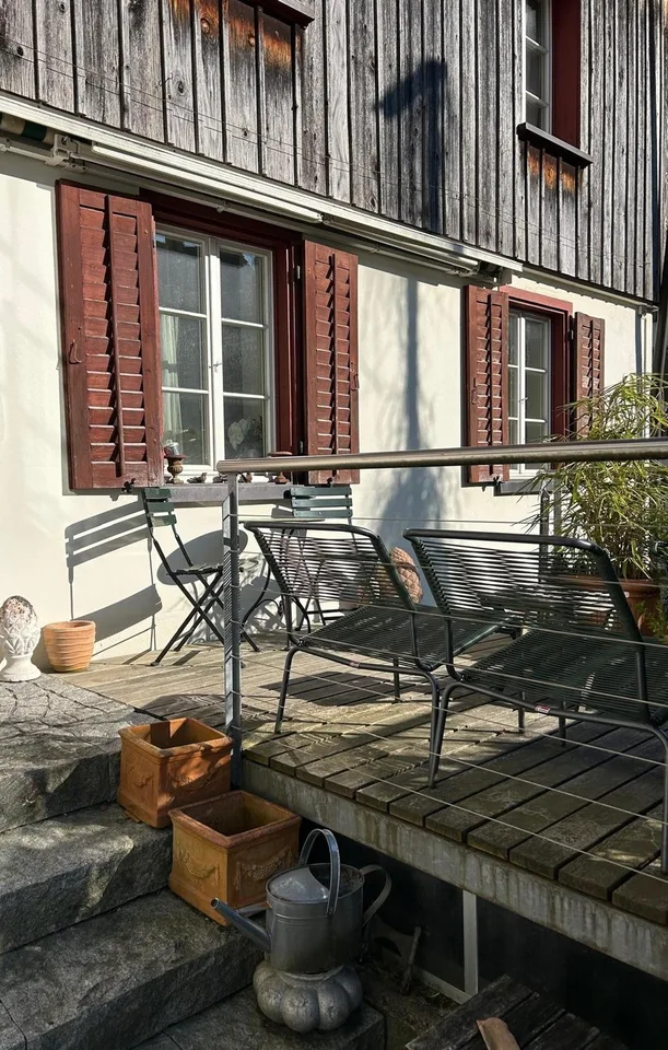 Renovierte Dachwohnung nähe Stäfa Rebberg Lattenberg