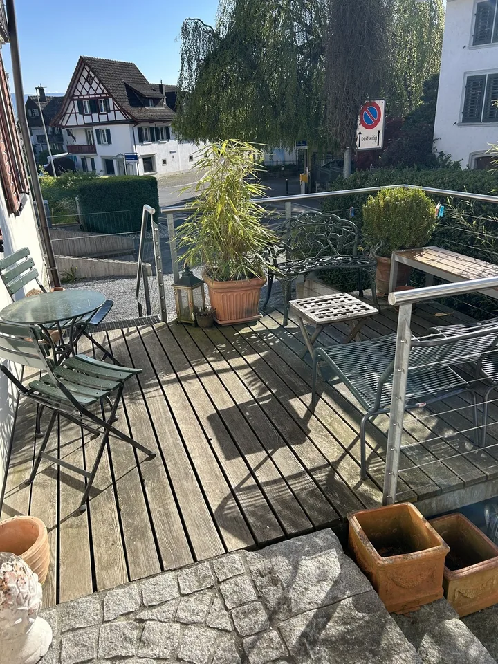Renovierte Dachwohnung nähe Stäfa Rebberg Lattenberg