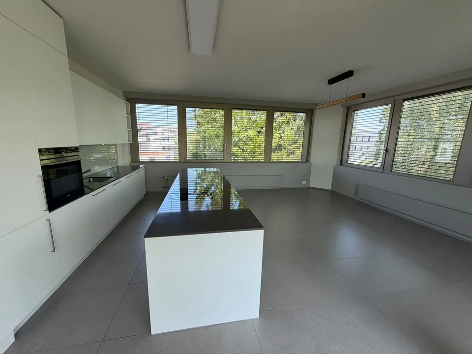 4.5-Zimmer helle und moderne Wohnung