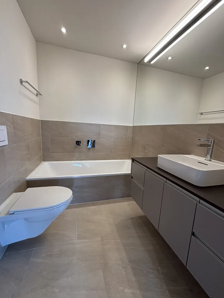 Neubau 3.5 Zimmer-Attika-Wohnung mit zwei Terrassen wundervoller Aussicht