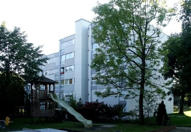 Einstellhallenplatz in Zug zu vermieten