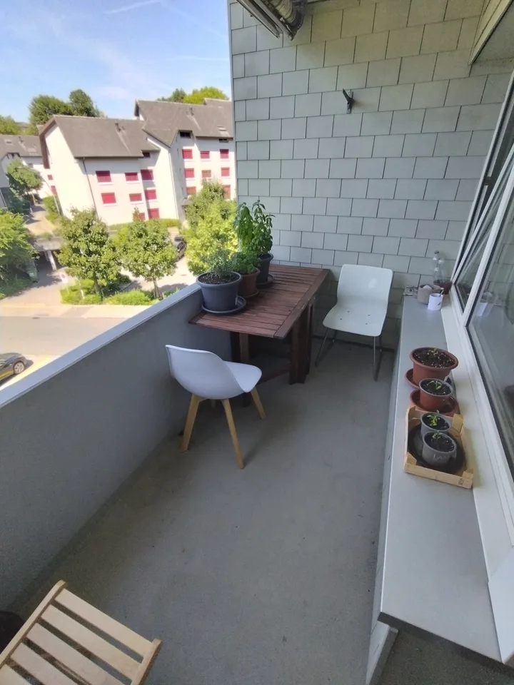 Möbliertes Zimmer zu vermieten in Buchrain (LU) – CHF 900/Monat (Nebenkosten inklusive)