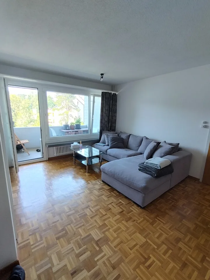 Möbliertes Zimmer zu vermieten in Buchrain (LU) – CHF 900/Monat (Nebenkosten inklusive)