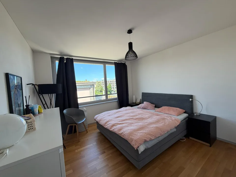 !BEFRISTET! Möblierte 3.5-Zimmer-Wohnung im modernen Papieri-Quartier