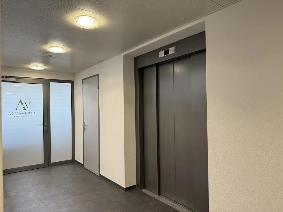 🏢 Modern Coworking Workspace | Chamerstrasse 176 Zug | Available Now – Foto 18 von 22