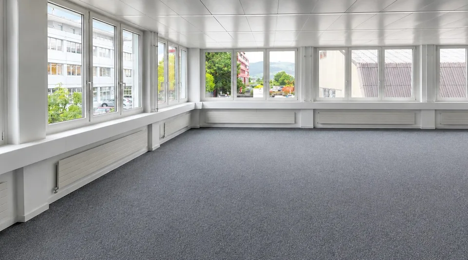 Helle und flexible Büroflächen im Bösch 71