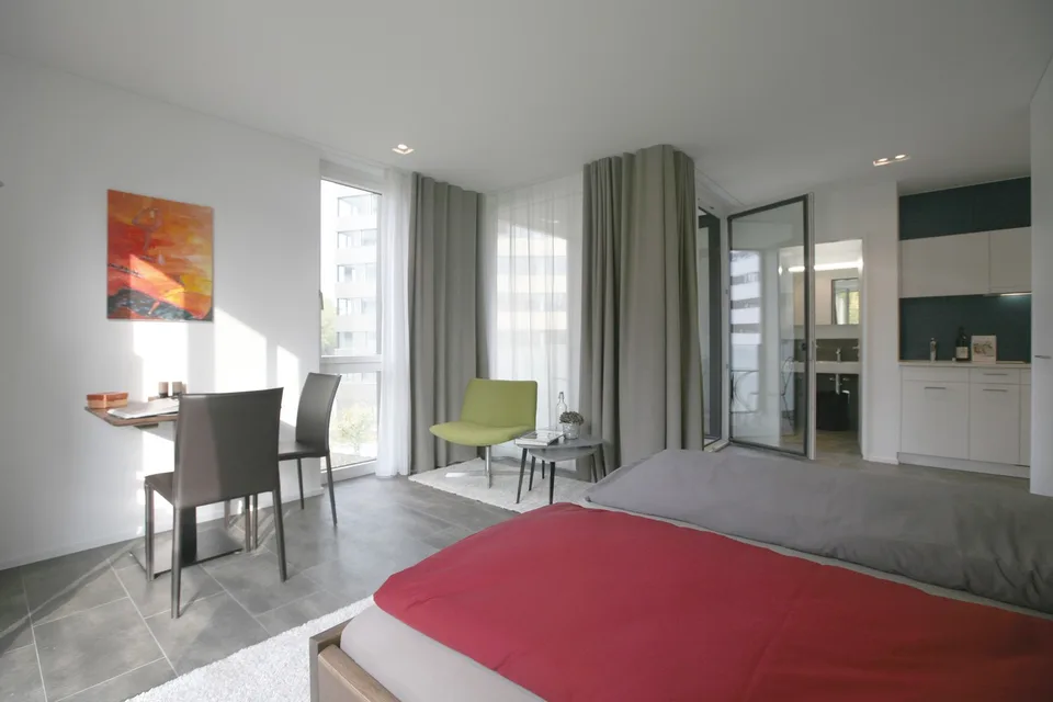 Grosszügiges Studio mit Loggia – modernes Wohnen