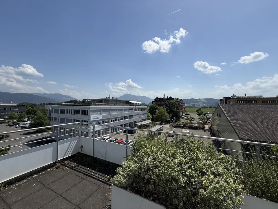 Exklusive Bürofläche im Attikageschoss mit umlaufender Terrasse