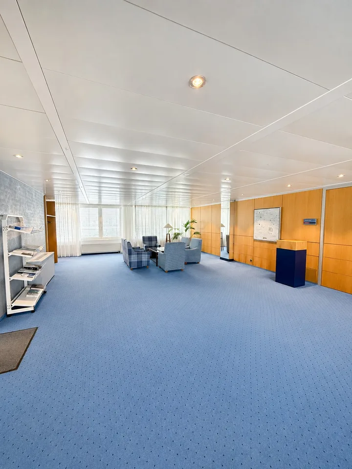 Exklusive Bürofläche im Attikageschoss mit umlaufender Terrasse