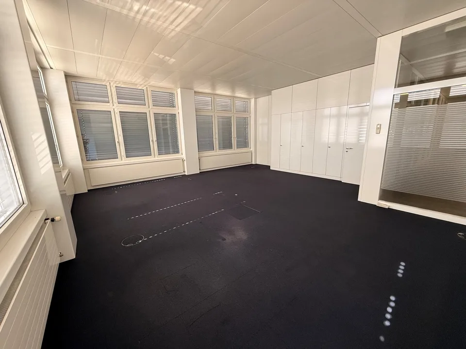 Helle flexible Büroflächen mit hochwertigem Ausbau