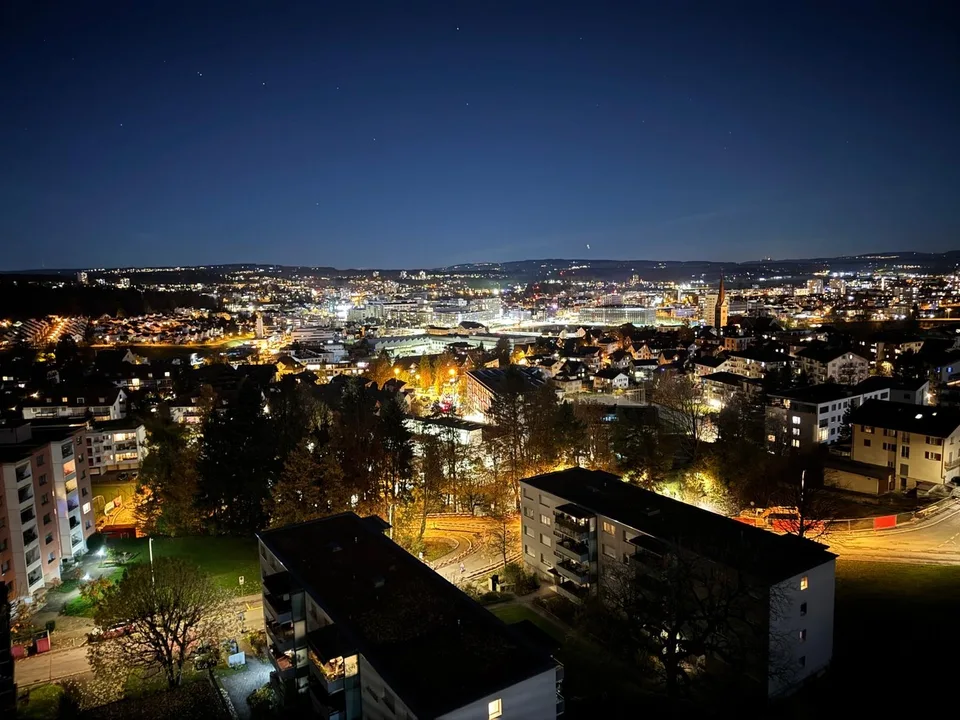 4.5-Zimmer-Wohnung mit Möbeln zu vermieten – Waldstrasse, Luzern