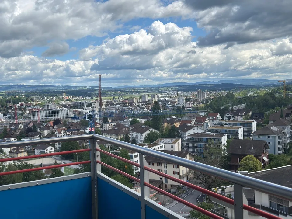 4.5-Zimmer-Wohnung mit Möbeln zu vermieten – Waldstrasse, Luzern