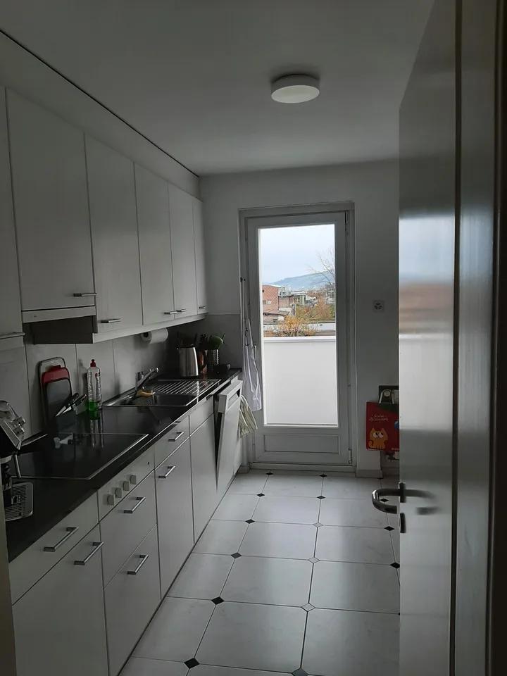 WG-Zimmer in Ebikon ab 01.10. – langfristige Mitbewohnerin / langfristiger Mitbewohner gesucht