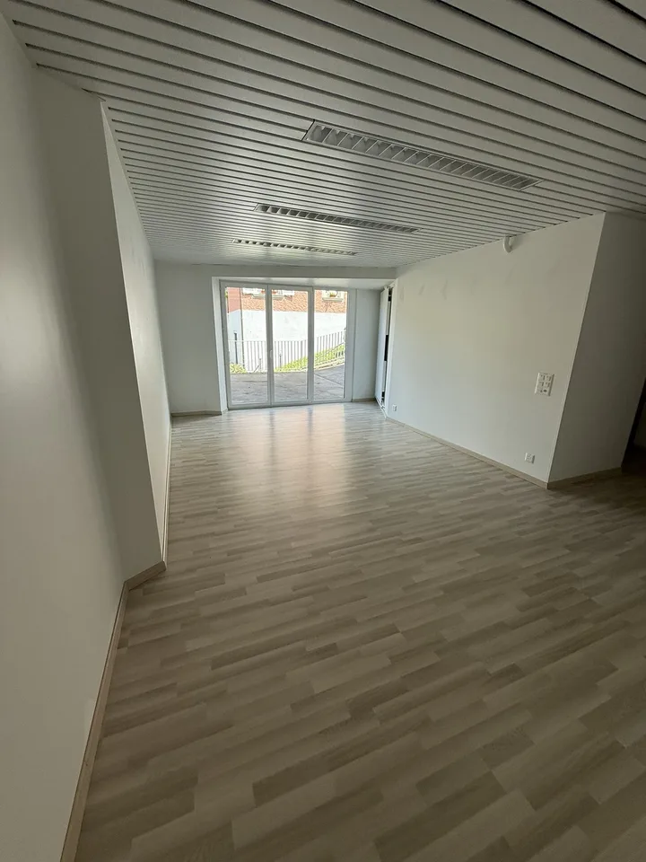 Gewerberäume in zentraler Lage in Luzern (Maihof) zu vermieten – photo 7 of 10