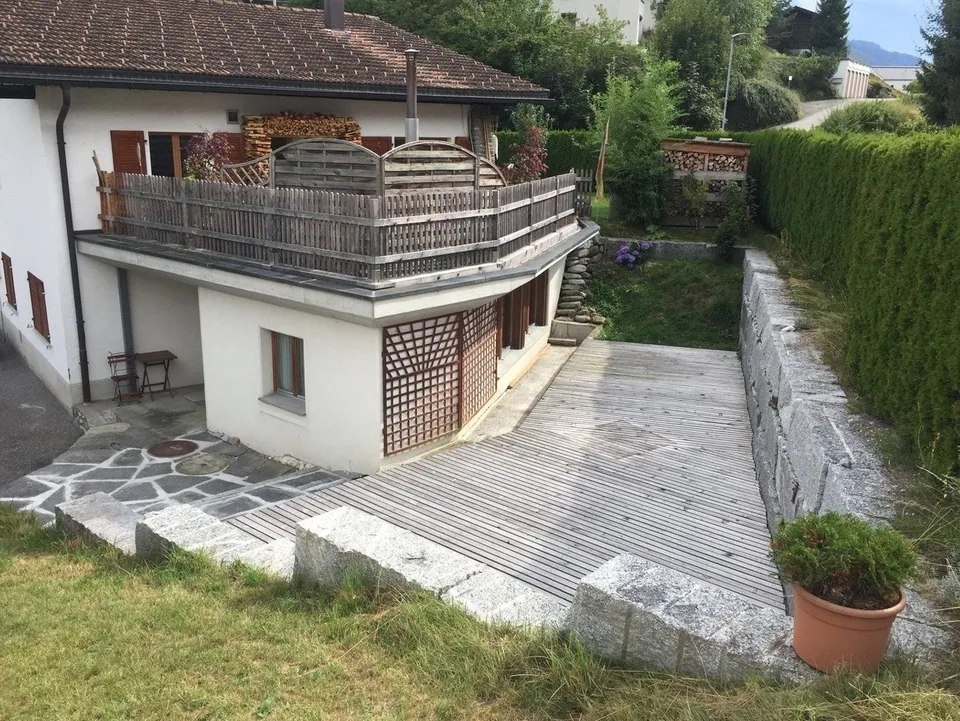 3.5 Zimmerwohnung / Ferienwohnung ruhig und grün in Laax