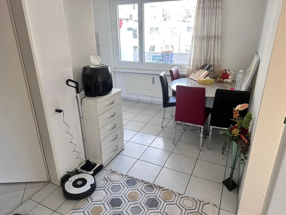 möblierte 2.5 Zimmer wohnung (Befristet)