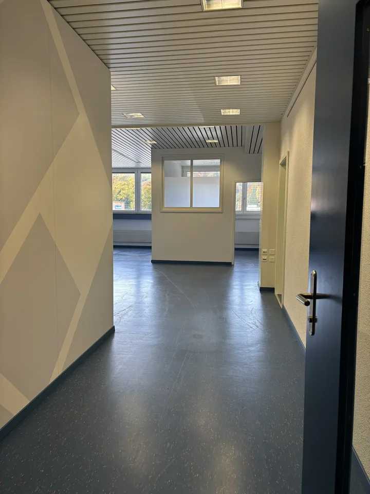 Grosszügige Büroräumlichkeiten im Industriegebiet Kriens-Obernau zu vermieten