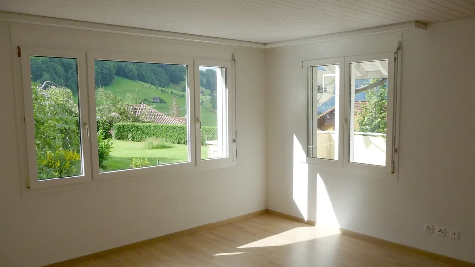 Modernes 5 ½ Zimmer-Zweifamilienhaus in Top-Lage mit atemberaubender Bergsicht in Morschach
