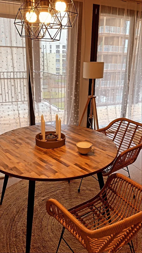 Geräumige, hochwertig möblierte 3 Zimmer Wohnung mit 80qm und 20qm Terrasse zur Zwischenmiete für 3-6 Monate