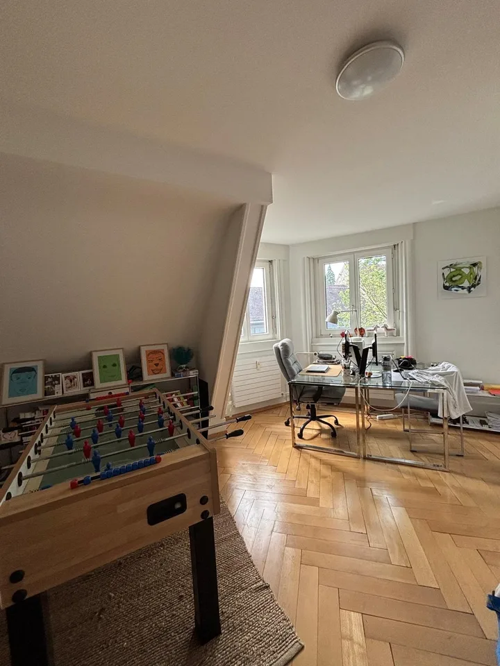 Charmante möblierte 3.5-Zimmer-Altbauwohnung im beliebten Hirschmatt-/Neustadtquartier (befristet)