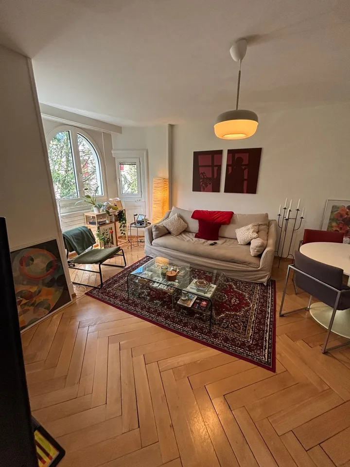 Charmante möblierte 3.5-Zimmer-Altbauwohnung im beliebten Hirschmatt-/Neustadtquartier (befristet)
