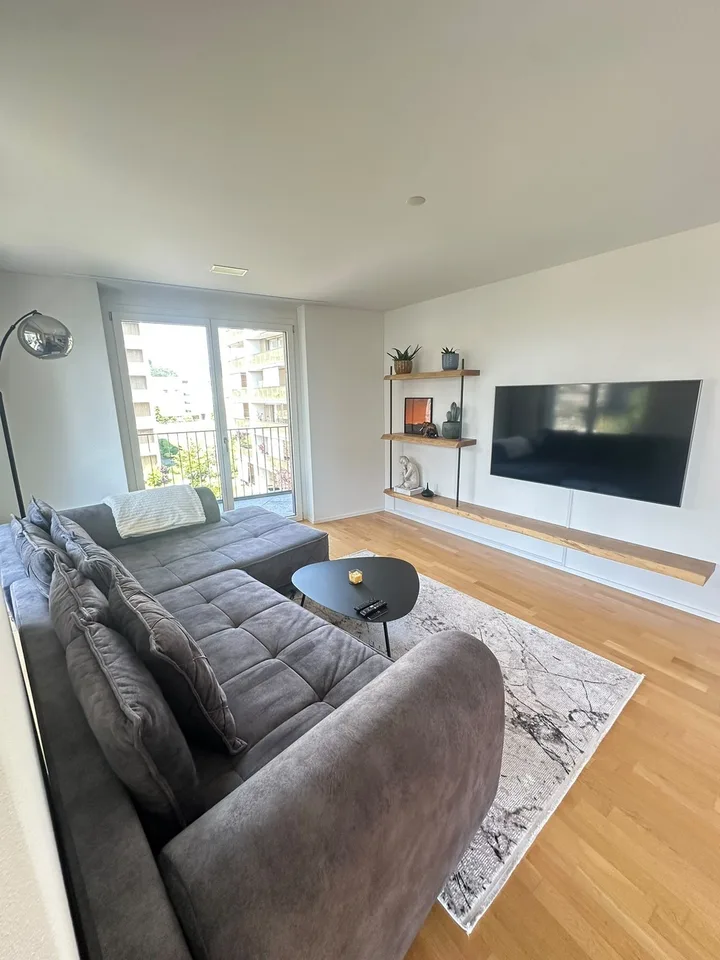 Möblierte 3½-Zimmer-Wohnung zur Zwischenmiete in Kriens (Schweighof)  1.10.2026 bis 26.1.2027