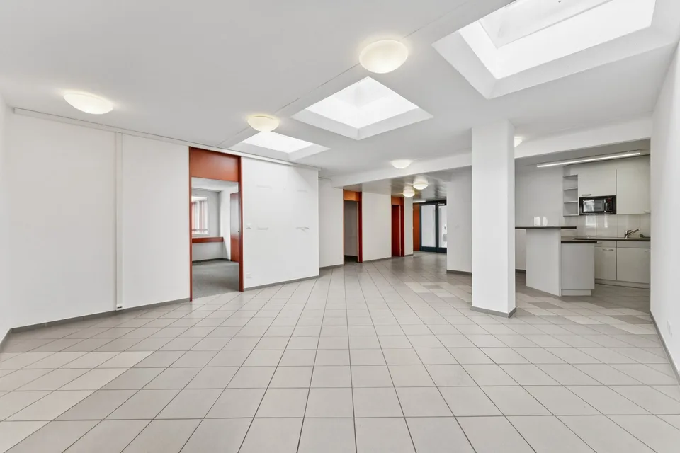Vielseitige Gewerbe- und Büroflächen an gut sichtbarer Lage – Foto 26 von 30