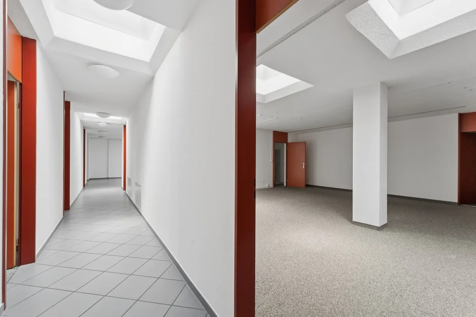 Flexible Büroflächen mit Entwicklungspotenzial an zentraler Lage – Foto 22 von 30