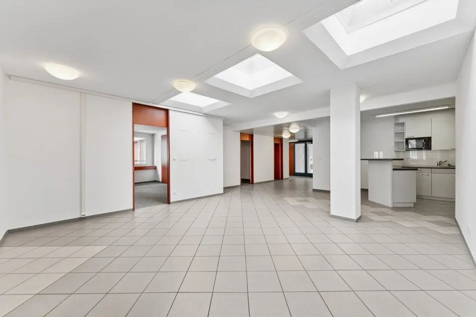 Flexible Büroflächen mit Entwicklungspotenzial an zentraler Lage – Foto 27 von 30