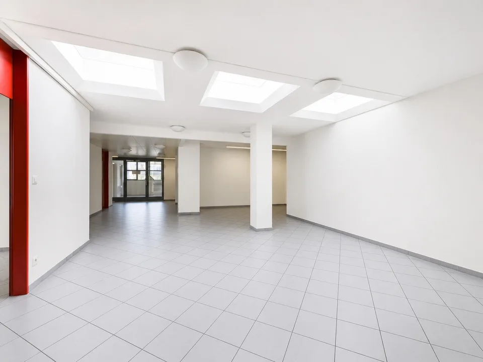Flexible Büroflächen mit Entwicklungspotenzial an zentraler Lage